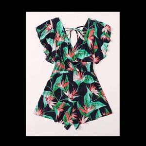 Shein Curve Tropical Print Romper NWOT